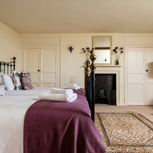 Swan bedroom